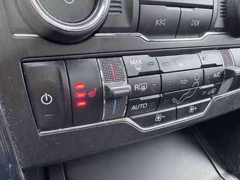 Used 2018 Ford Explorer XLT w/ Equipment Group 202A image 16