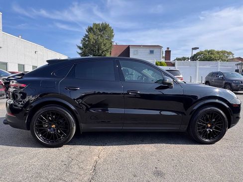 Used 2021 Porsche Cayenne Coupe AWD/4WD image 8