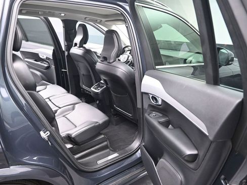 Used 2022 Volvo XC90 T5 Momentum w/ Protection Package Premier image 13