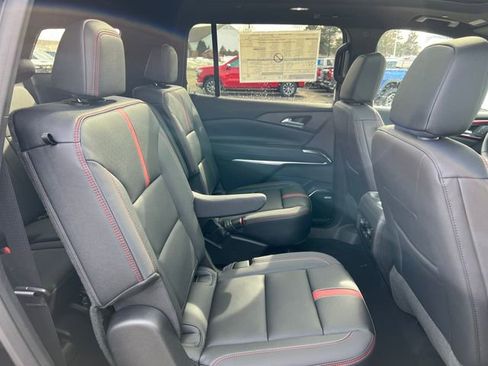 New 2026 Chevrolet Traverse RS w/ LPO, Floor Liner Package image 23