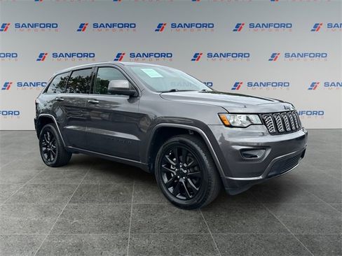 Used 2019 Jeep Grand Cherokee Altitude image 7