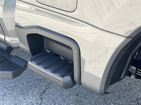 New 2026 Ford F250 Lariat w/ Black Appearance Package image 34