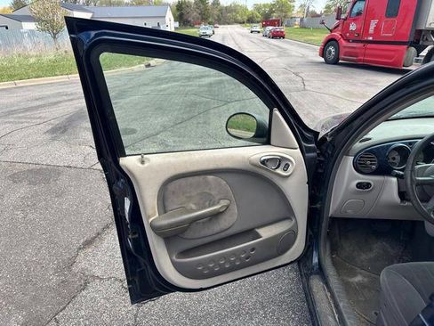Used 2001 Chrysler PT Cruiser FWD image 21