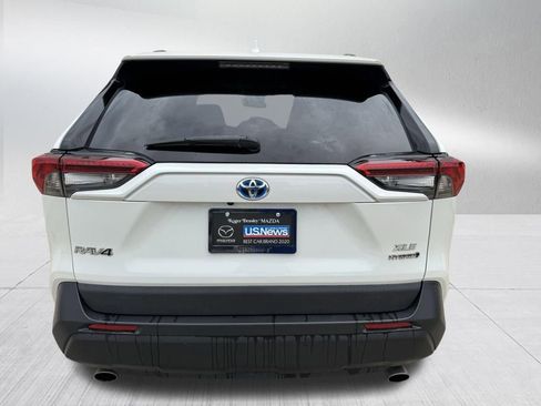 Used 2021 Toyota RAV4 XLE Premium AWD/4WD image 6