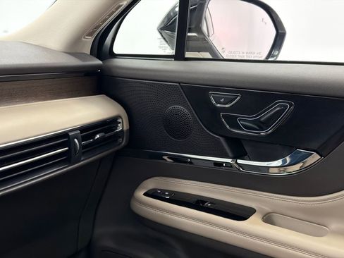 Certified 2023 Lincoln Corsair Reserve w/ Equipment Group 201A image 31