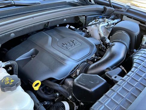 Used 2023 Jeep Grand Cherokee L Overland w/ Advanced Protech Group III image 32