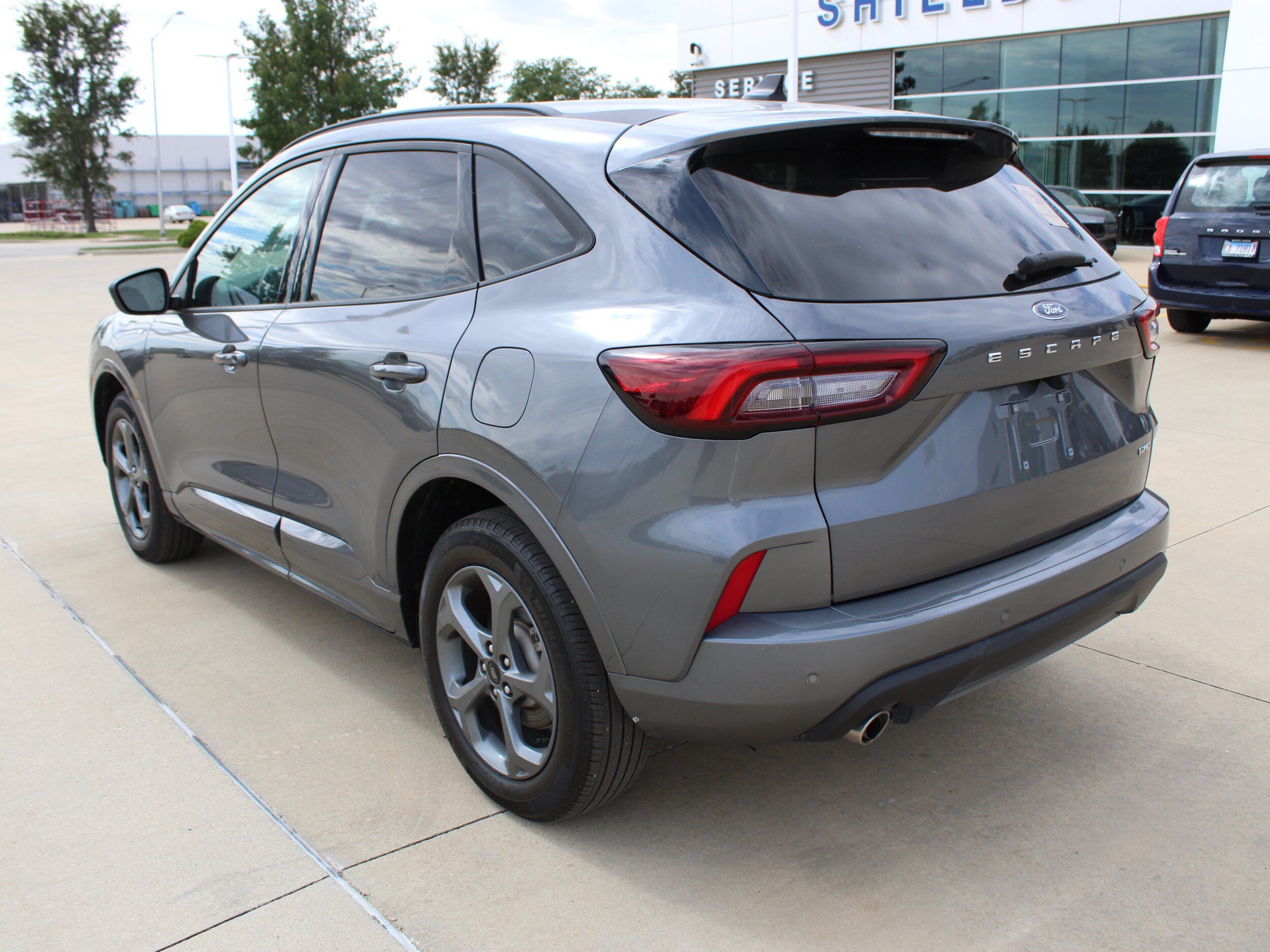 Used 2024 Ford Escape ST-Line w/ Tech Pack #1 AWD/4WD image 4