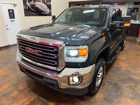 Used 2019 GMC Sierra 2500 SLE w/ SLE Preferred Package image 46