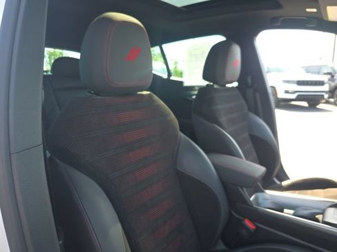 Used 2025 Dodge Hornet R/T w/ R/T Plus Package AWD/4WD image 39