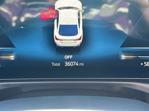 Used 2023 BMW i4 eDrive35 w/ Premium Package image 28