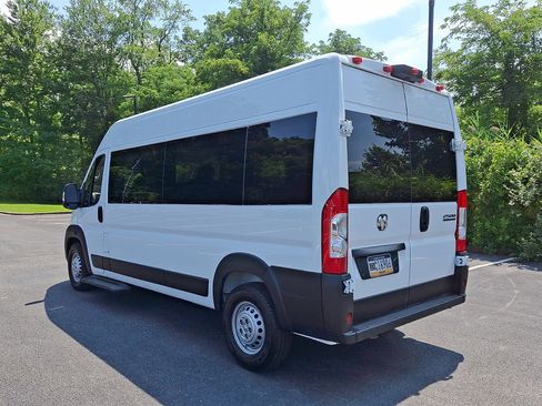 Used 2024 RAM ProMaster 2500 w/ Convenience Group image 22
