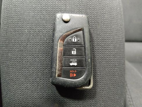 Used 2024 Toyota Corolla LE FWD image 32