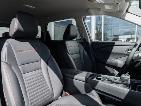 New 2026 Nissan Rogue SV AWD/4WD image 27