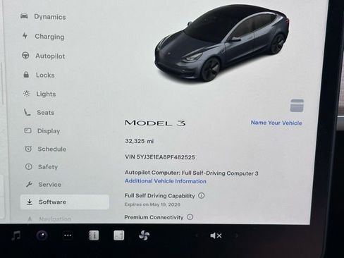 Used 2023 Tesla Model 3 Standard Range image 11