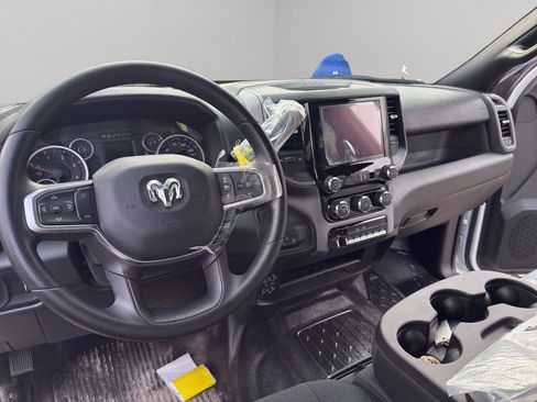 Used 2025 RAM 3500 Tradesman w/ Chrome Appearance Group image 15