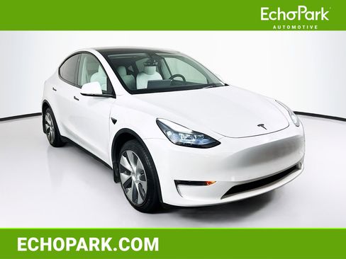 Used 2022 Tesla Model Y Long Range AWD/4WD image 1