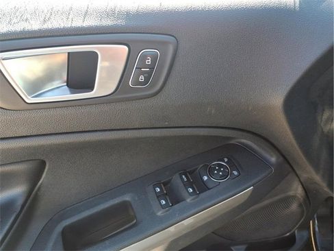 Used 2019 Ford EcoSport Titanium image 12