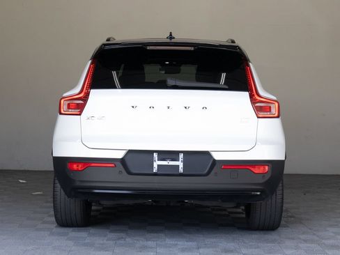 Used 2021 Volvo XC40 P8 Recharge w/ Advanced Package AWD/4WD image 12