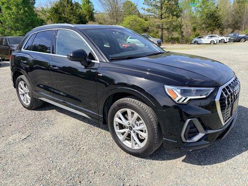 Certified 2025 Audi Q3 2.0T Premium w/ Convenience Package AWD/4WD image 3