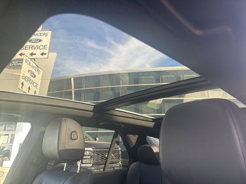 Used 2024 Mercedes-Benz GLE 350 4MATIC w/ 3rd Row Seat Package image 22