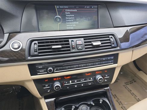 Used 2011 BMW 528i Sedan image 31