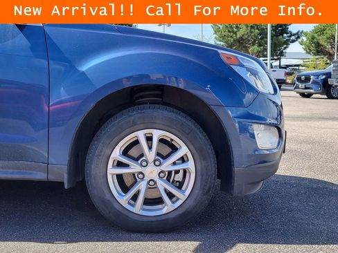 Used 2017 Chevrolet Equinox LT w/ Convenience Package AWD/4WD image 9