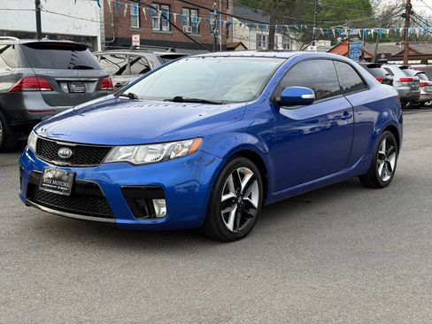 Used 2010 Kia Forte Koup SX image 3