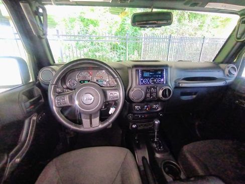 Used 2015 Jeep Wrangler Unlimited Sport w/ Quick Order Package 24S AWD/4WD image 33