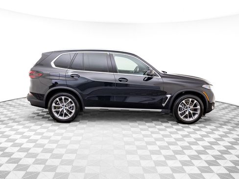 New 2026 BMW X5 xDrive40i w/ Climate Comfort Package image 7