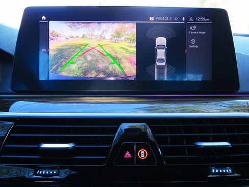 Used 2020 BMW 530i w/ Convenience Package image 24