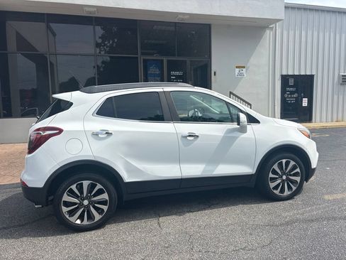 Used 2018 Buick Encore Preferred FWD image 2