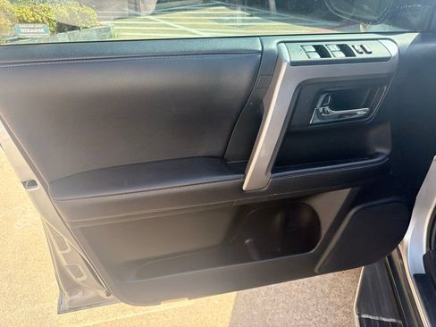Used 2019 Toyota 4Runner SR5 Premium RWD image 22