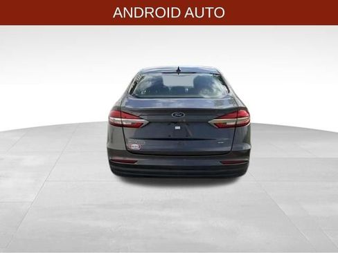 Used 2019 Ford Fusion SE FWD image 6