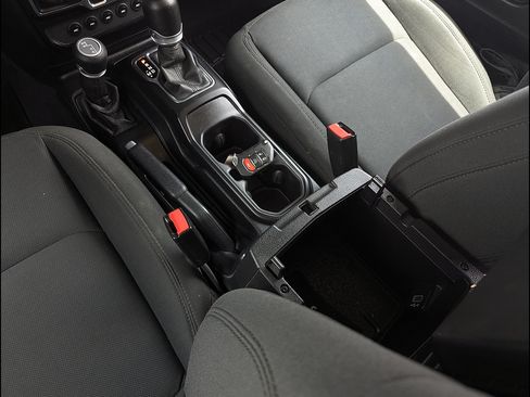Used 2021 Jeep Wrangler Unlimited Sport AWD/4WD image 36