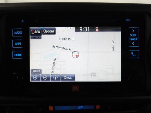 Used 2017 Toyota Tacoma TRD Off-Road image 7