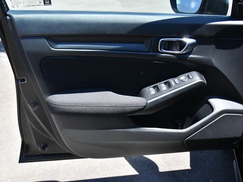 Used 2025 Honda Civic Sport image 13
