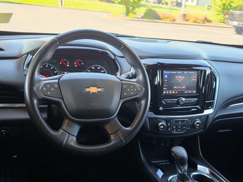 Used 2023 Chevrolet Traverse LT FWD image 35