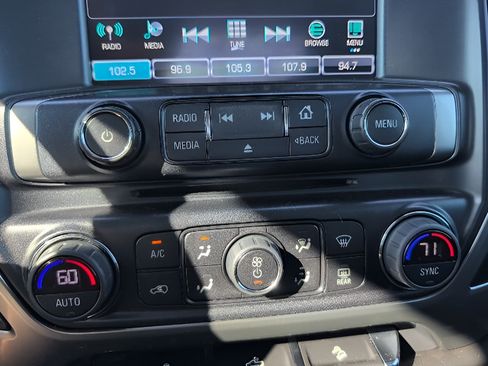 Used 2018 Chevrolet Silverado 1500 LT w/ All Star Edition AWD/4WD image 14