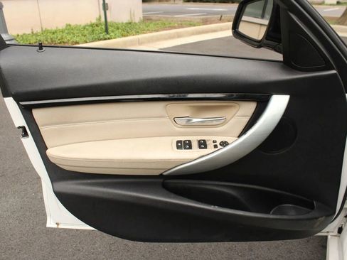 Used 2016 BMW 328i Sedan w/ M Sport Package RWD image 15