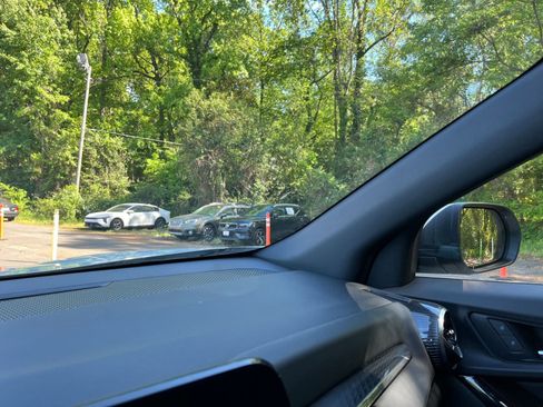 Used 2025 Chevrolet Equinox LT image 35