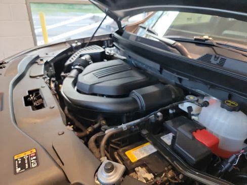 Used 2024 Chevrolet Traverse Z71 w/ Enhanced Driving Package AWD/4WD image 21