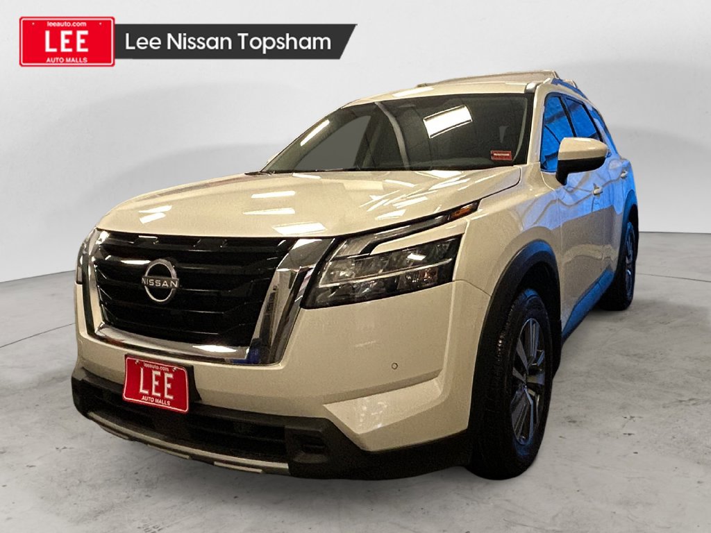 Used 2024 Nissan Pathfinder SL AWD/4WD image 1
