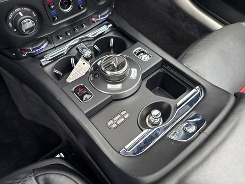 Used 2018 Rolls-Royce Dawn image 53