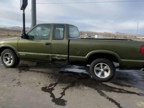 Used 2001 Chevrolet S10 Pickup LS w/ Preferred Equipment Group RWD image 6