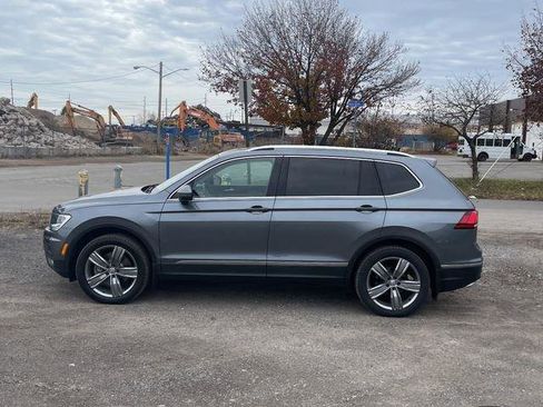 Used 2021 Volkswagen Tiguan SEL w/ 3rd Row Seat Package image 2