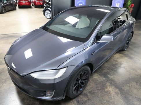 Used 2018 Tesla Model X 100D AWD/4WD image 14