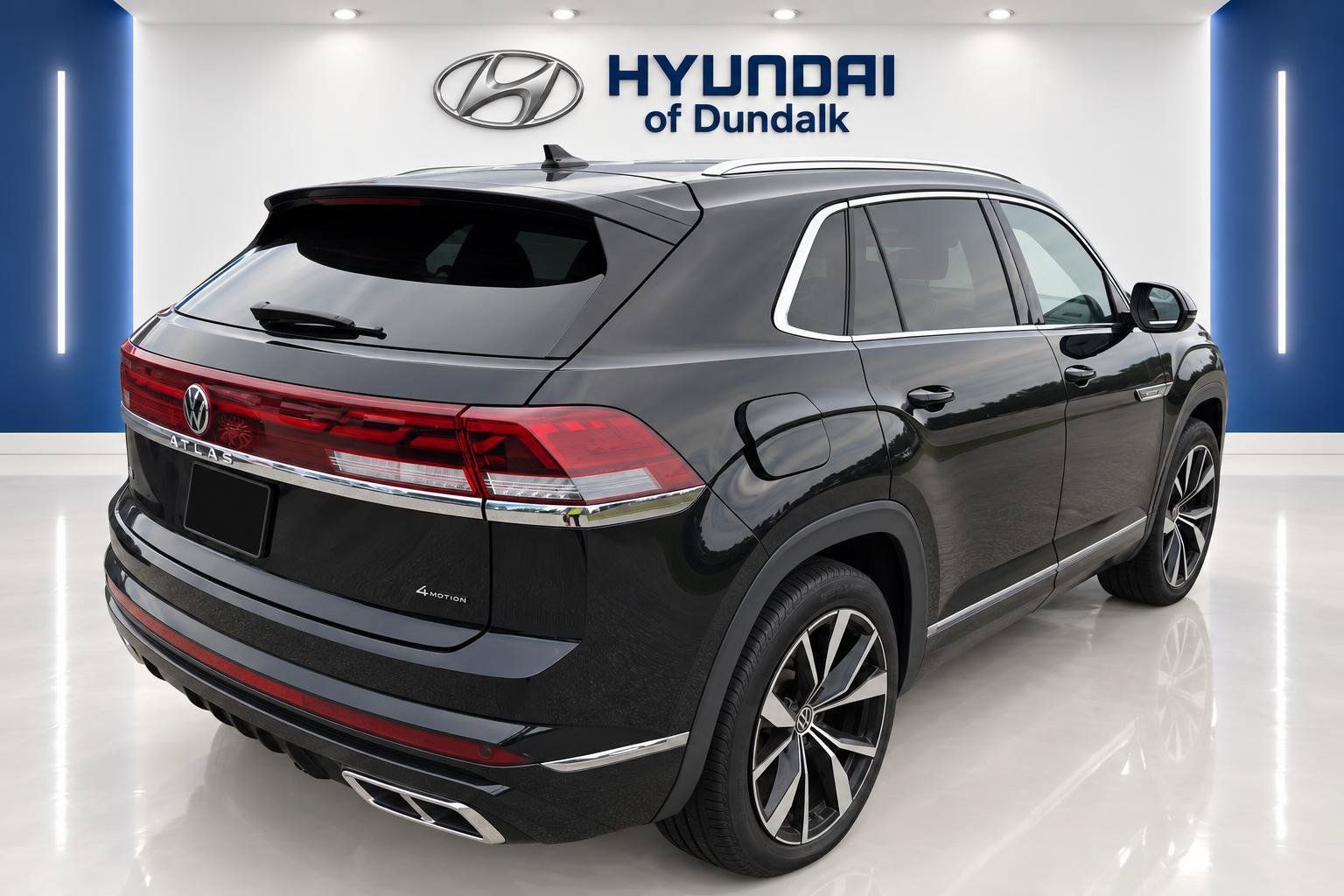 Used 2024 Volkswagen Atlas Cross Sport SEL Premium R-Line AWD/4WD image 4