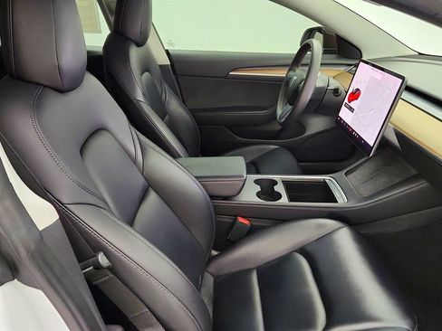 Used 2021 Tesla Model 3 Standard Range Plus RWD image 28