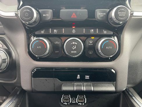 Used 2024 RAM 1500 Laramie image 11