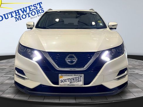 Used 2022 Nissan Rogue Sport SL AWD/4WD image 2